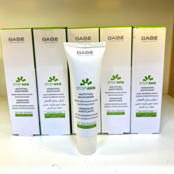 Kem dưỡng kiềm dầu trị mụn Babe stop akn mattifying moisturiser Dr Da