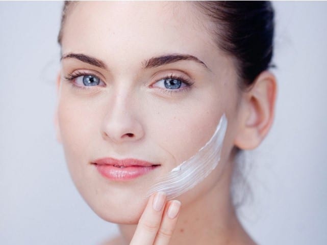 Kem dưỡng đêm tái tạo da chuyên sâu MartiDerm The Originals Pro-Reg 15 Cream tạo cho chị em tự tin tỏa sáng