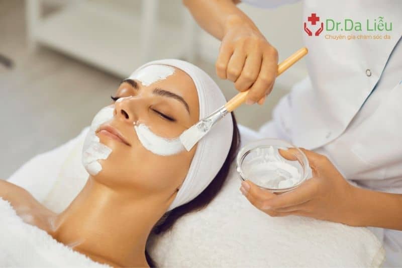 . Da bị mụn có nên đắp mặt nạ sữa chua không?