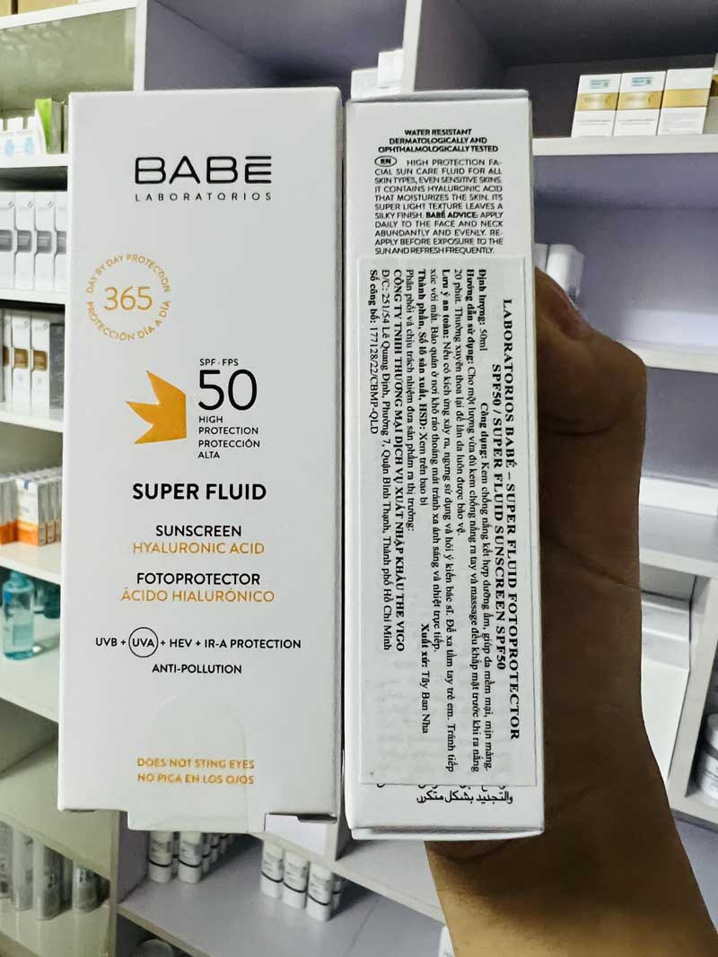 Kem chống nắng BABE Super Fluid Sunscreen Hyaluronic Acid SPF 50